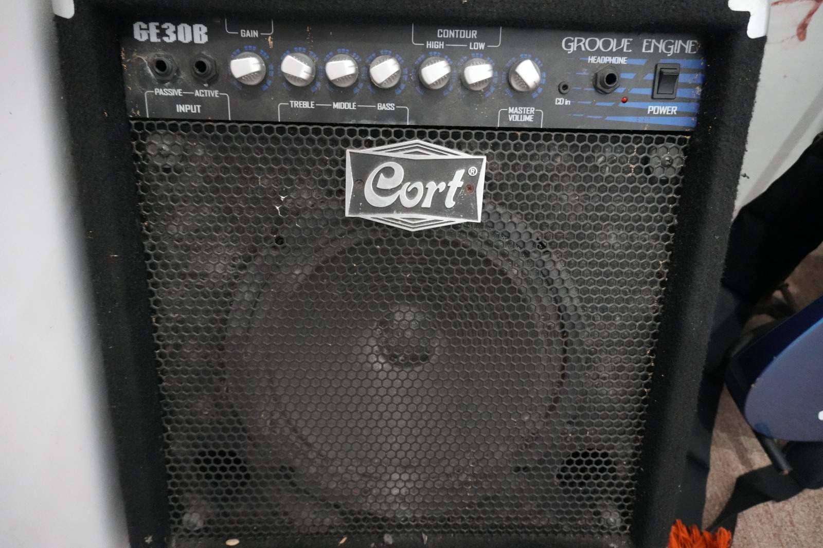 Cort Bass Amp